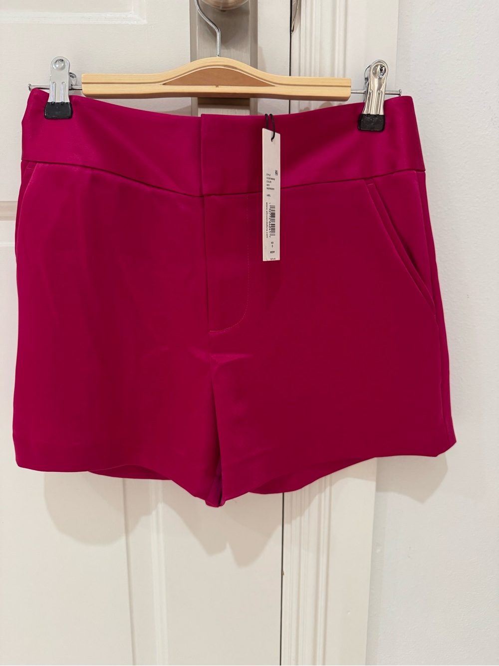Alice + Olivia Fuchsia Satin Shorts size 0 NWT